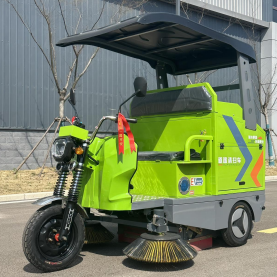 Industrial sweepers